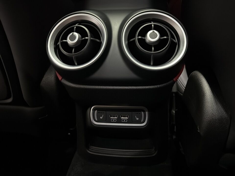 2021 Alfa Romeo Stelvio  - Desmeules Chrysler