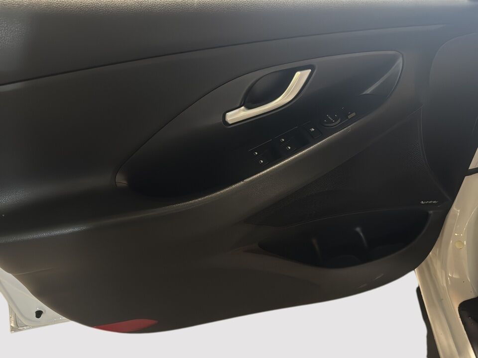 2018 Hyundai Elantra GT  - Desmeules Chrysler