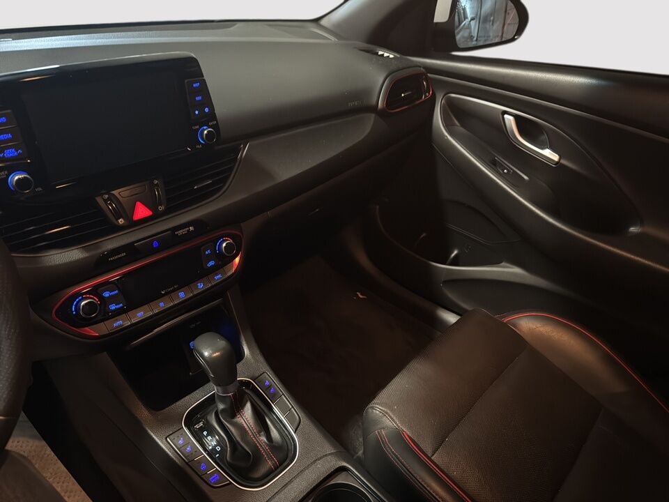 2018 Hyundai Elantra GT  - Desmeules Chrysler