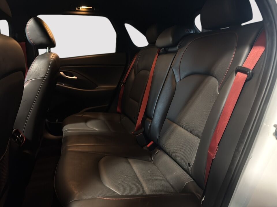 2018 Hyundai Elantra GT  - Desmeules Chrysler