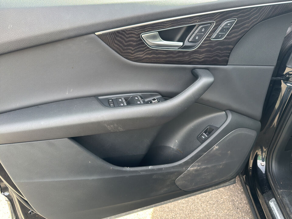 2021 Audi Q7  - Desmeules Chrysler