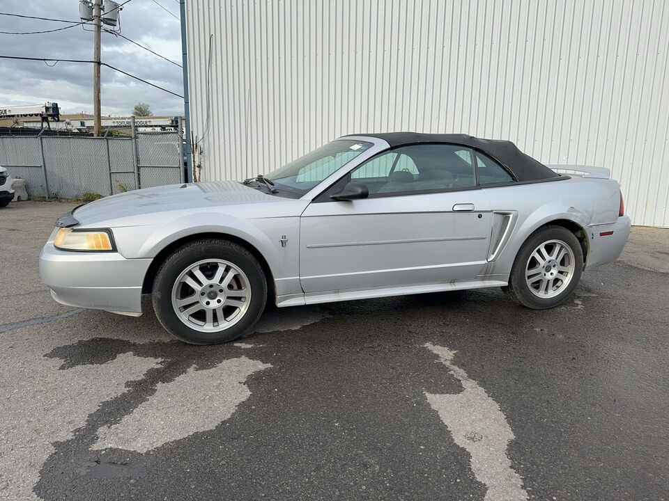 2000 Ford Mustang  - Blainville Chrysler