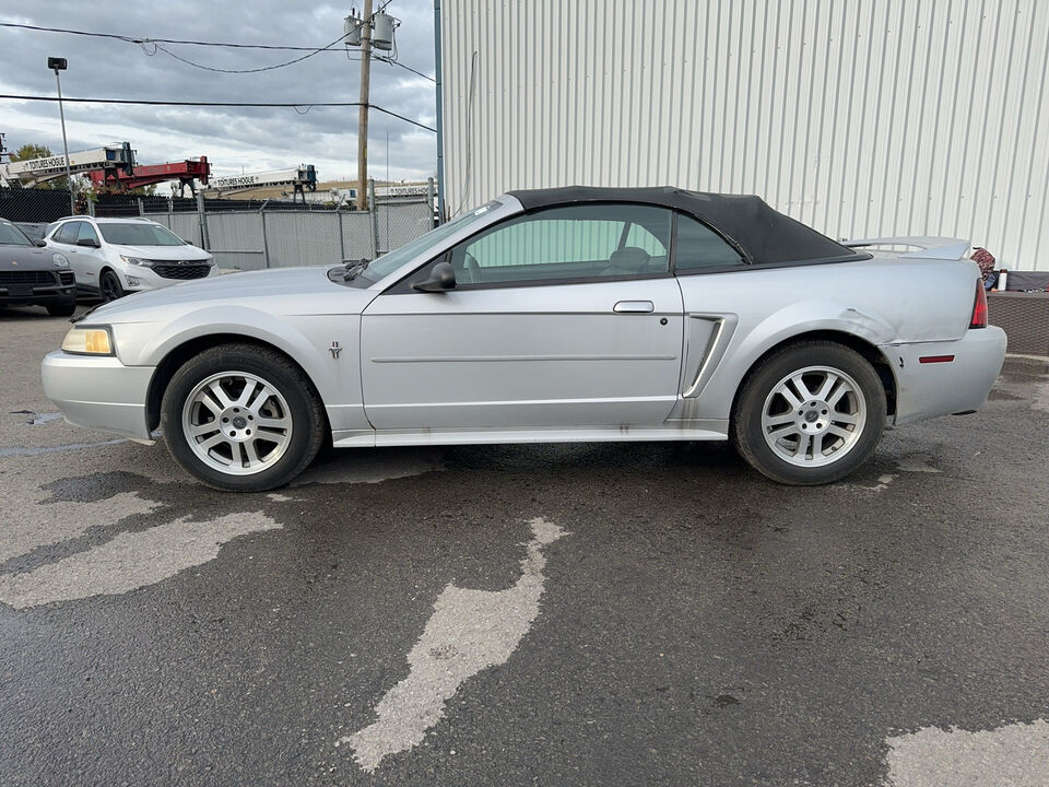 2000 Ford Mustang  - Blainville Chrysler