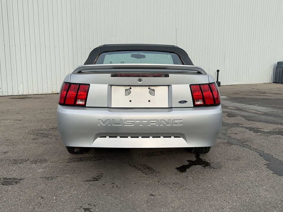 2000 Ford Mustang  - Blainville Chrysler