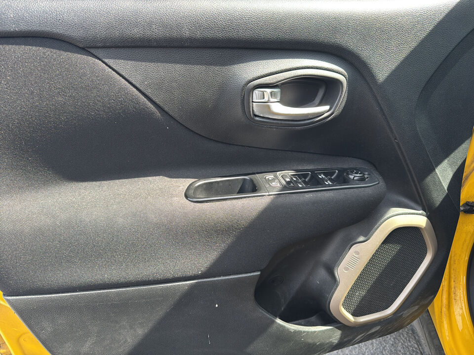 2015 Jeep Renegade  - Desmeules Chrysler