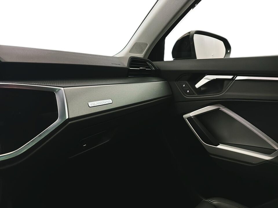 2021 Audi Q3  - Desmeules Chrysler