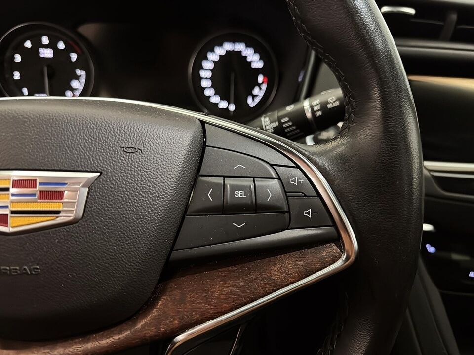 2022 Cadillac XT5  - Desmeules Chrysler
