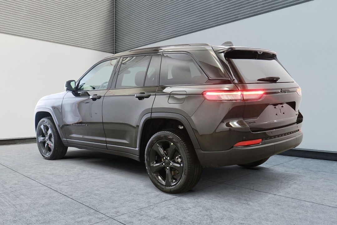 2025 Jeep Grand Cherokee  - Desmeules Chrysler