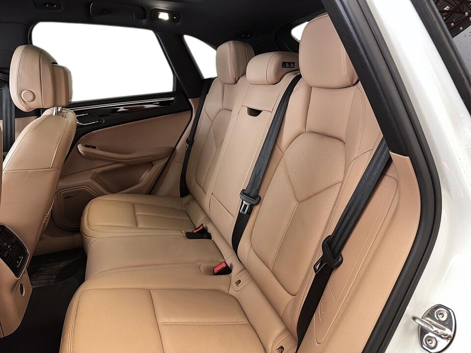 2019 Porsche Macan  - Desmeules Chrysler