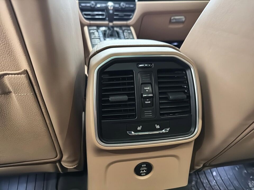 2019 Porsche Macan  - Desmeules Chrysler