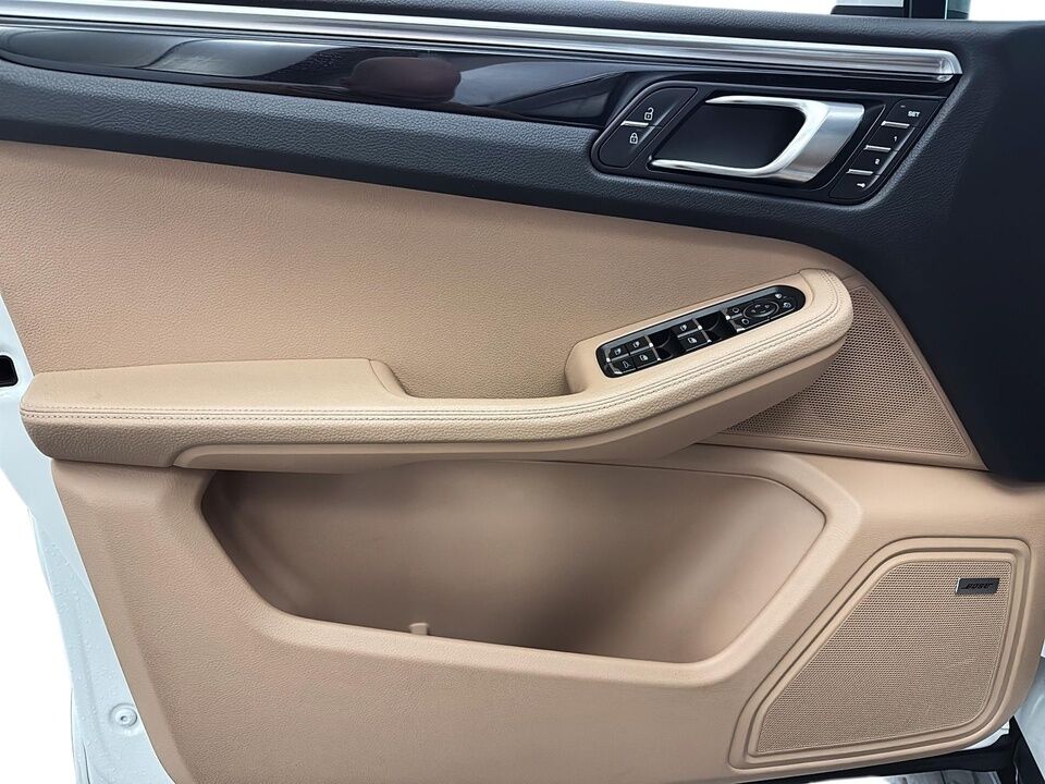 2019 Porsche Macan  - Desmeules Chrysler