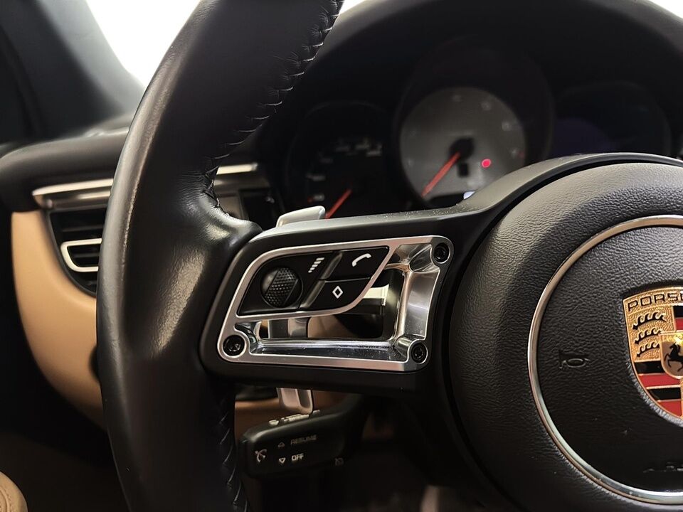 2019 Porsche Macan  - Desmeules Chrysler