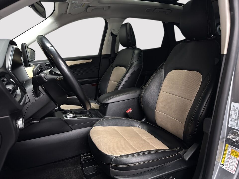2021 Ford Escape  - Desmeules Chrysler
