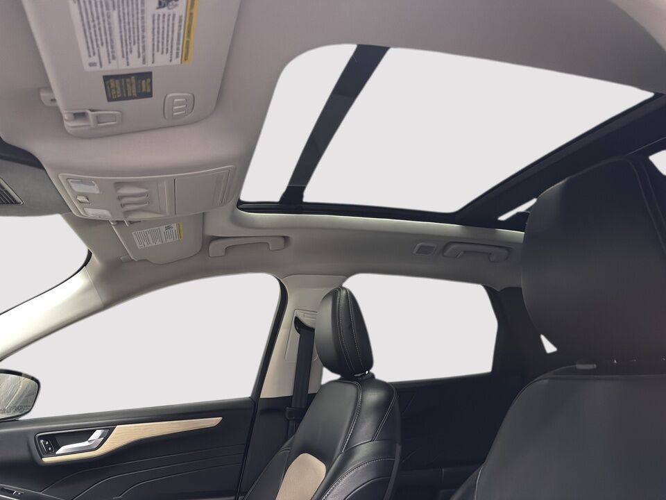 2021 Ford Escape  - Desmeules Chrysler