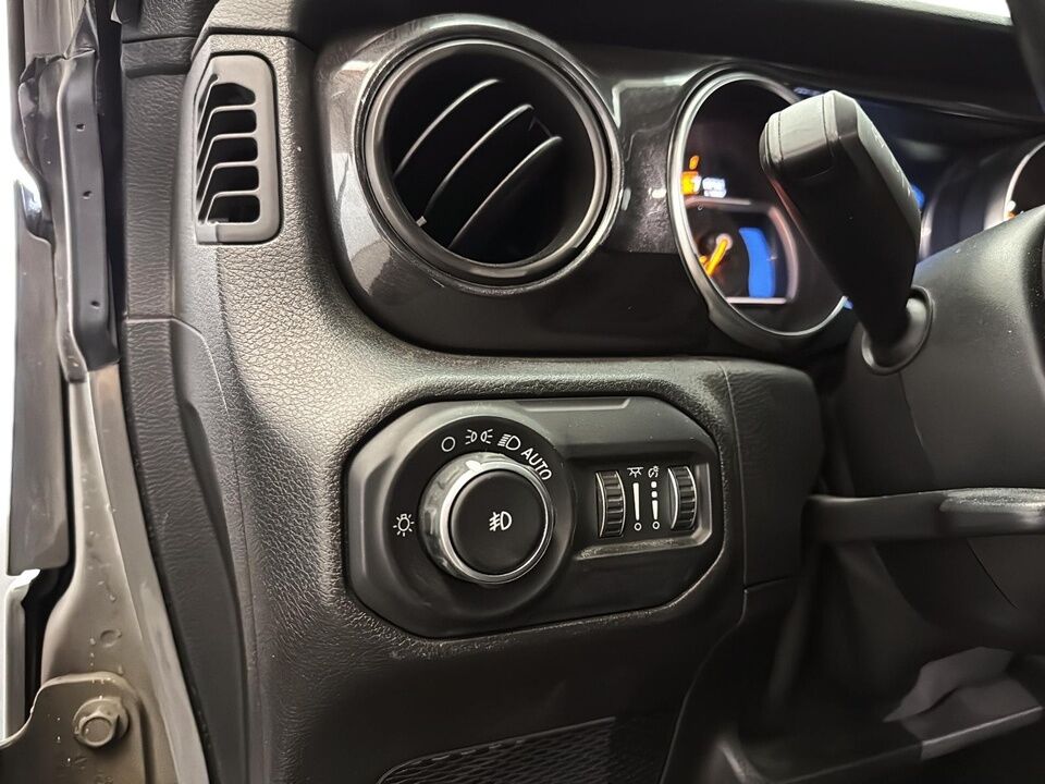2021 Jeep Wrangler  - Desmeules Chrysler