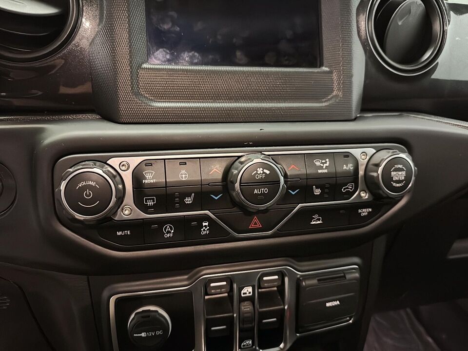 2021 Jeep Wrangler  - Desmeules Chrysler