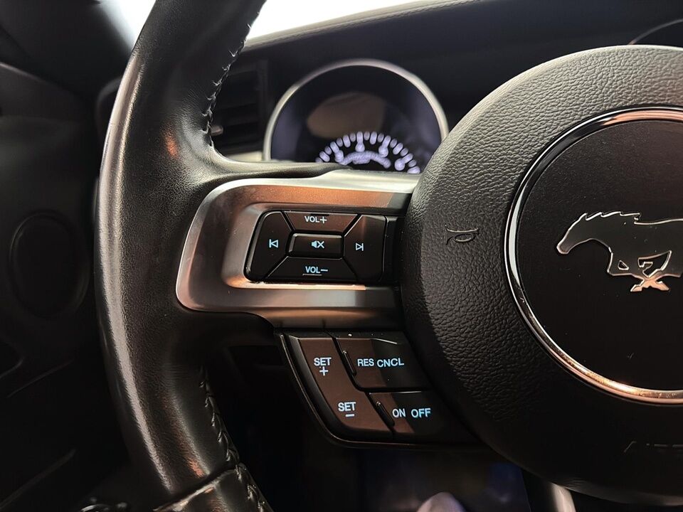 2019 Ford Mustang  - Desmeules Chrysler