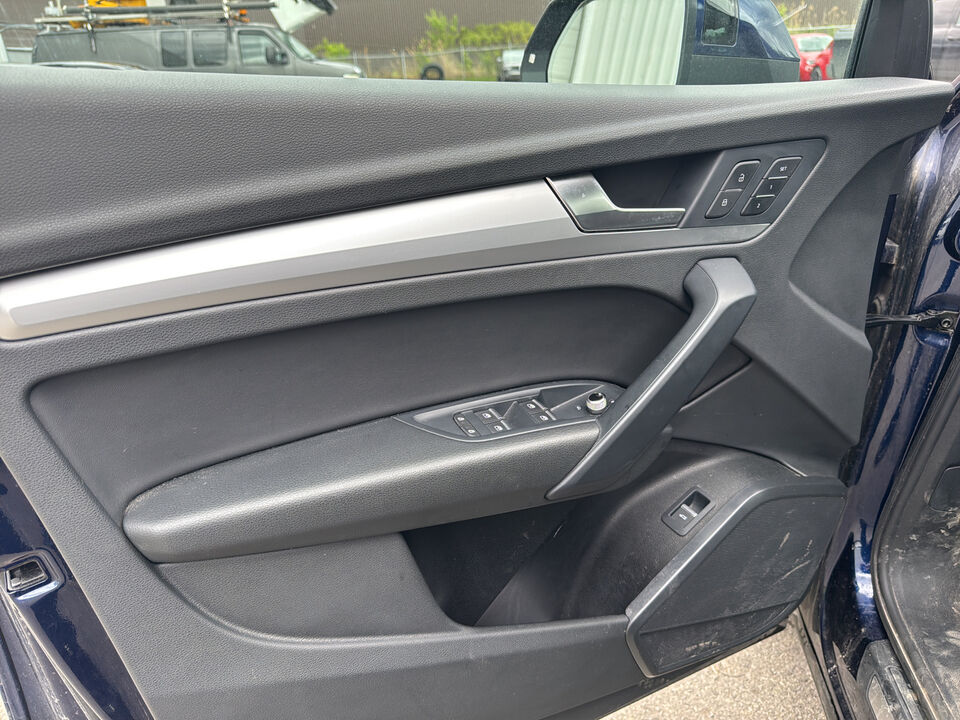 2021 Audi Q5  - Desmeules Chrysler