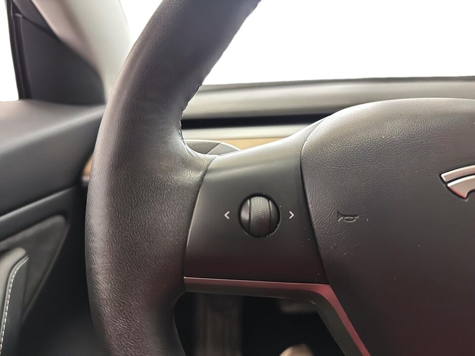 2019 Tesla Model 3  - Desmeules Chrysler