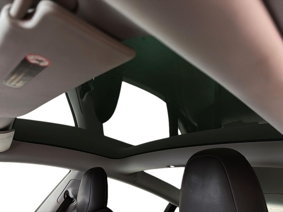 2019 Tesla Model 3  - Desmeules Chrysler