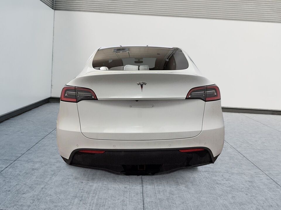 2021 Tesla Model Y  - Desmeules Chrysler