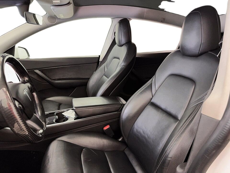 2021 Tesla Model Y  - Desmeules Chrysler