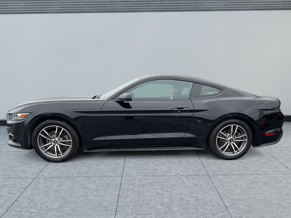 2017 Ford Mustang  - Desmeules Chrysler