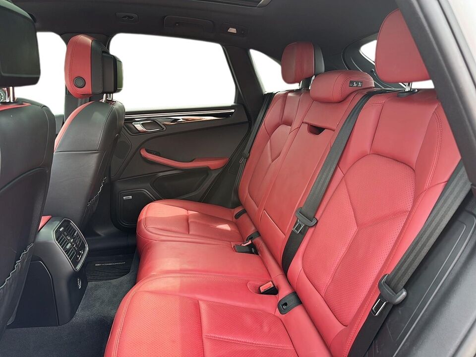 2019 Porsche Macan  - Desmeules Chrysler