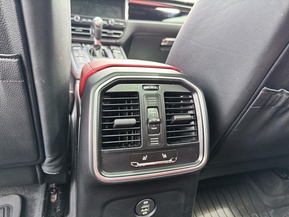 2019 Porsche Macan  - Desmeules Chrysler
