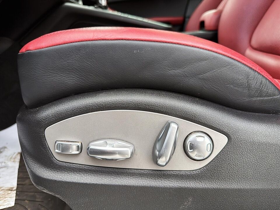 2019 Porsche Macan  - Desmeules Chrysler