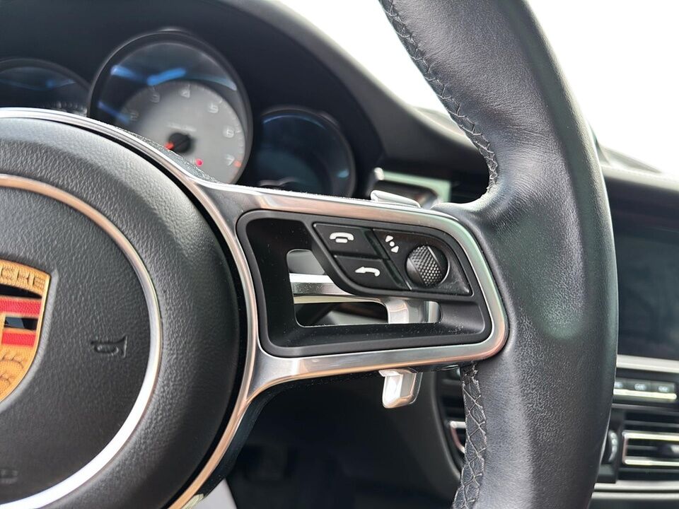 2019 Porsche Macan  - Desmeules Chrysler