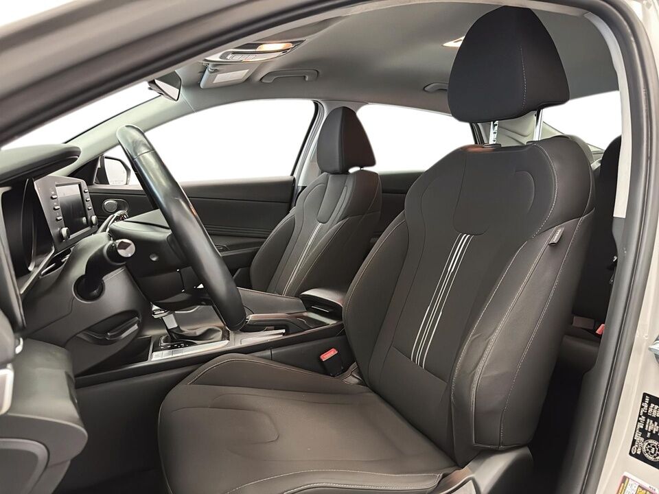 2021 Hyundai Elantra  - Desmeules Chrysler