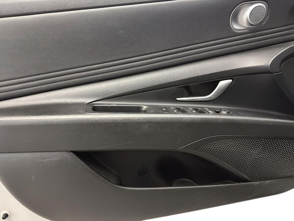 2021 Hyundai Elantra  - Desmeules Chrysler