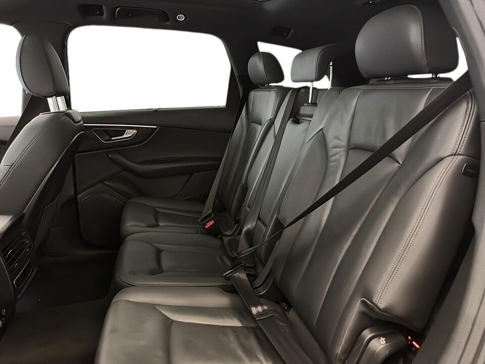 2022 Audi Q7  - Desmeules Chrysler