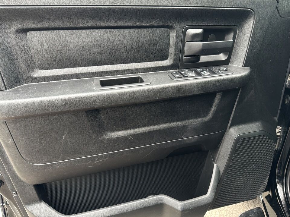 2021 Ram 1500 Classic  - Desmeules Chrysler