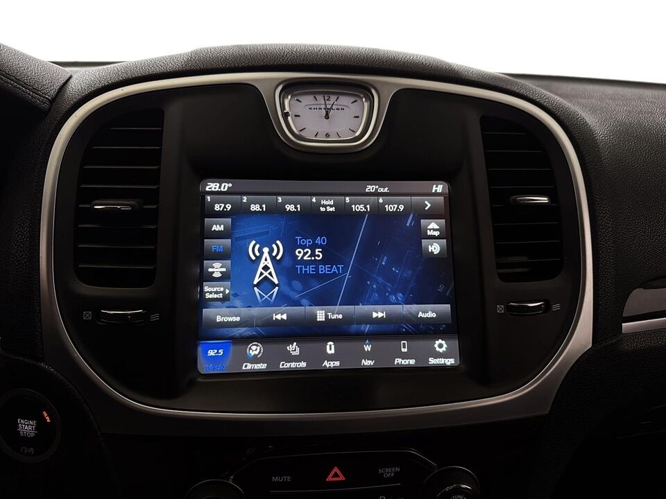 2022 Chrysler 300  - Desmeules Chrysler