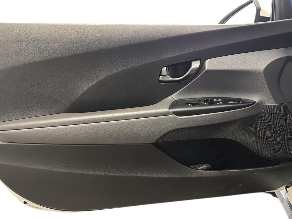 2020 Hyundai Veloster  - Desmeules Chrysler