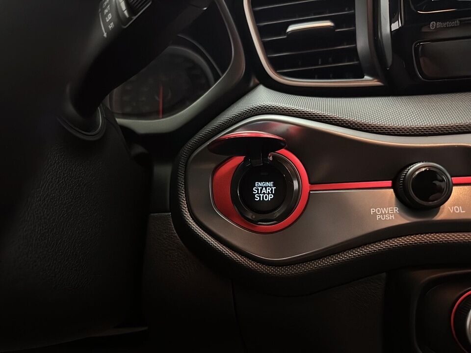 2020 Hyundai Veloster  - Desmeules Chrysler