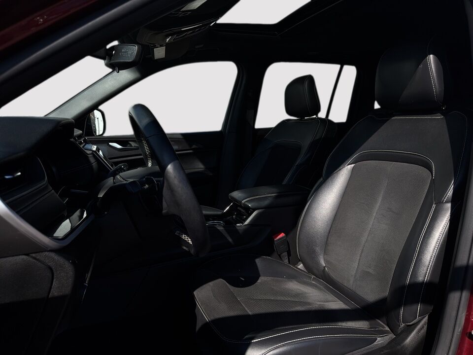 2022 Jeep Grand Cherokee  - Desmeules Chrysler