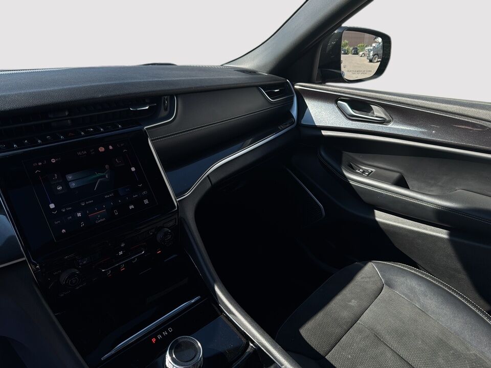 2022 Jeep Grand Cherokee  - Desmeules Chrysler