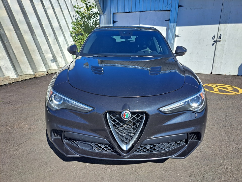 2018 Alfa Romeo Stelvio   - Desmeules Chrysler