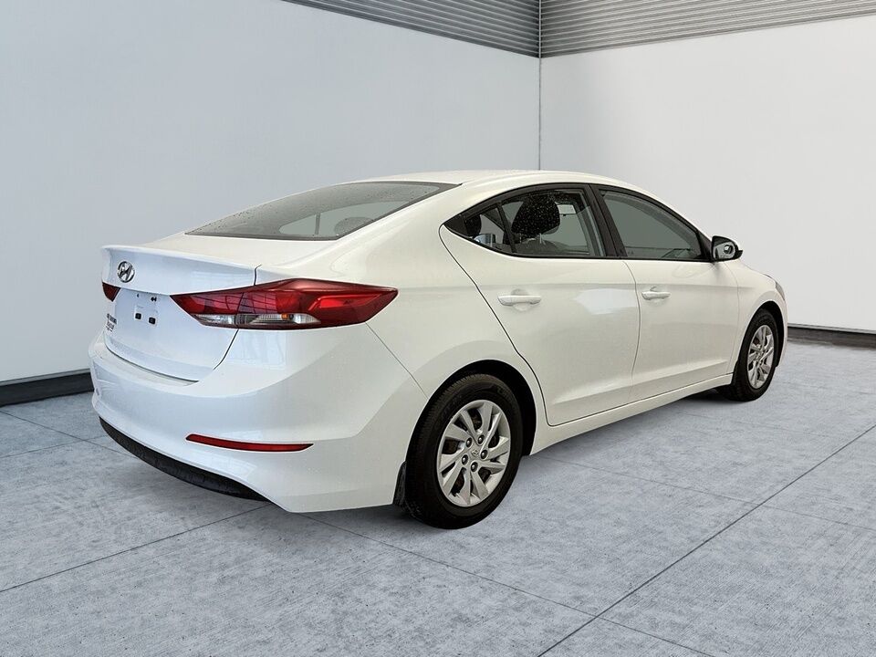 2017 Hyundai Elantra  - Desmeules Chrysler