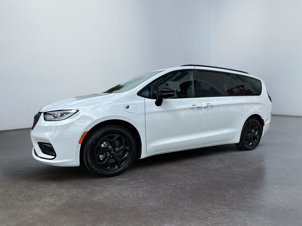 2024 Chrysler Pacifica Hybrid  - Desmeules Chrysler