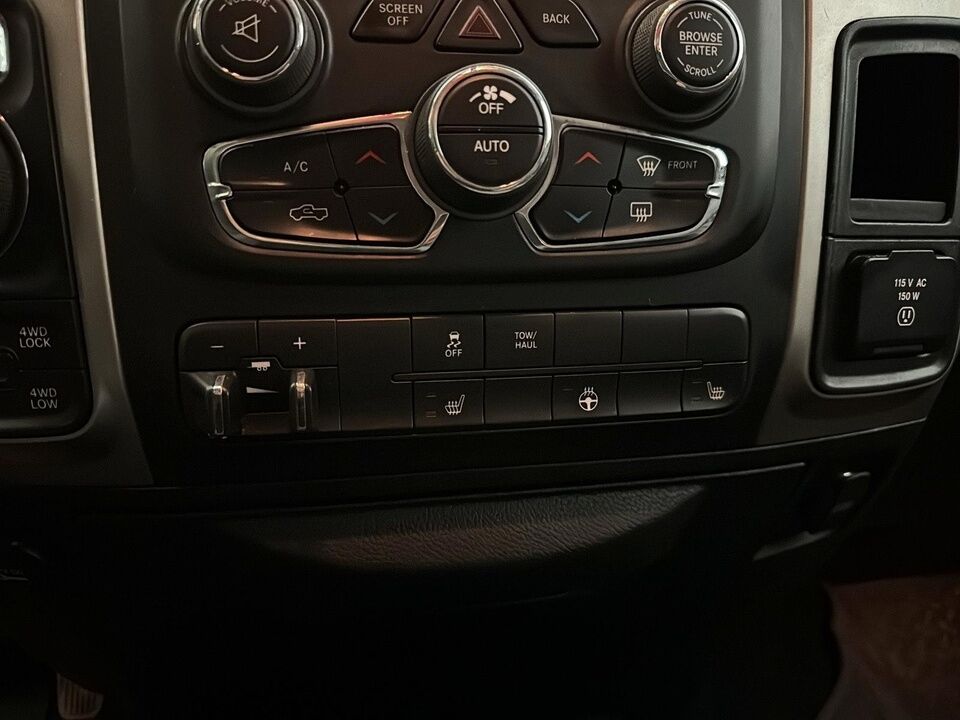2019 Ram 1500 Classic  - Desmeules Chrysler