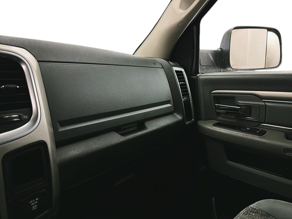2019 Ram 1500 Classic  - Desmeules Chrysler