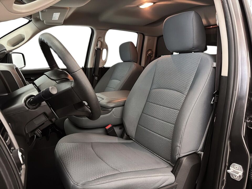2019 Ram 1500 Classic  - Desmeules Chrysler