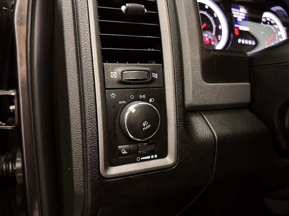 2019 Ram 1500 Classic  - Desmeules Chrysler