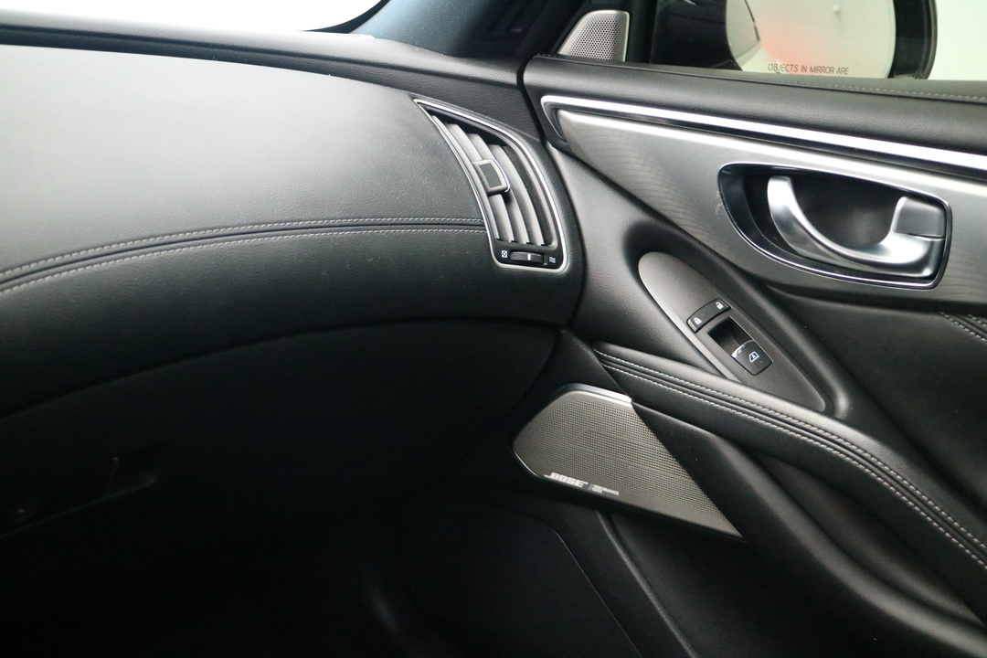 2017 Infiniti Q60  - Desmeules Chrysler
