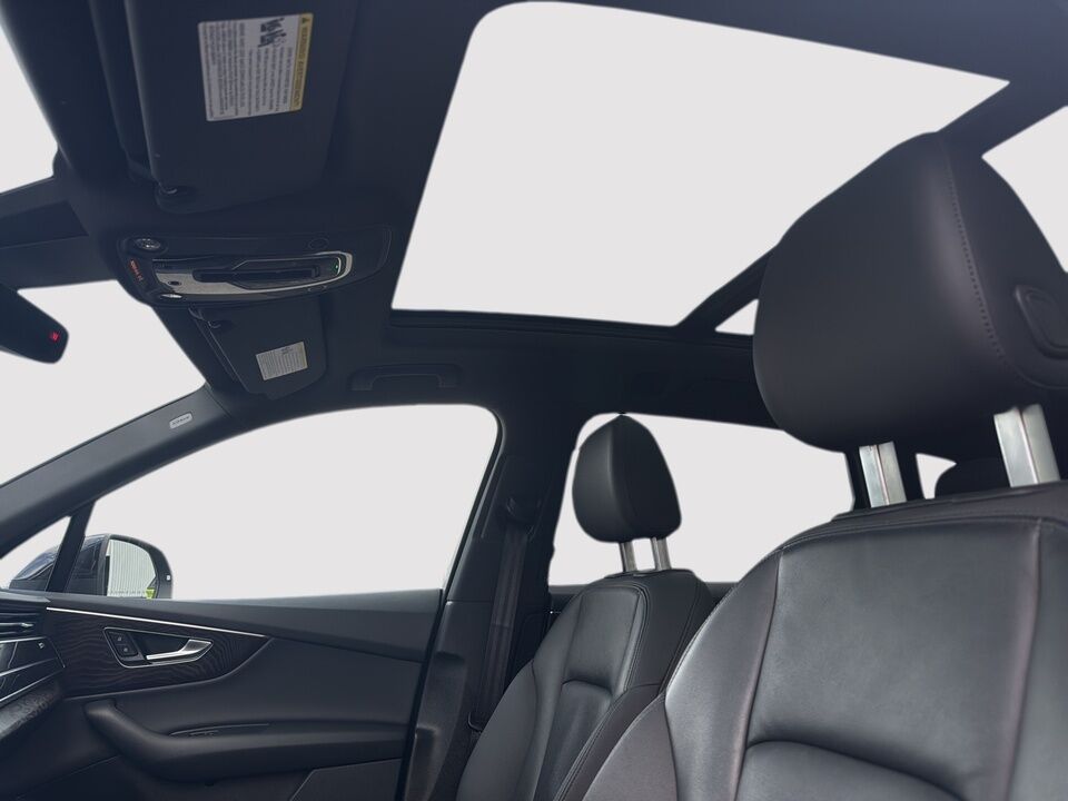 2021 Audi Q7  - Desmeules Chrysler