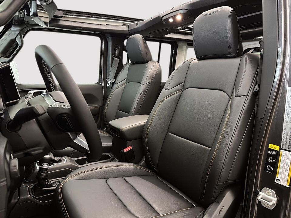 2025 Jeep Wrangler  - Desmeules Chrysler